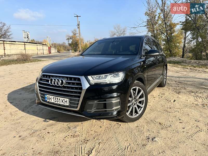 Внедорожник / Кроссовер Audi Q7 2018 в Днепре