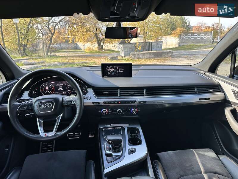 Внедорожник / Кроссовер Audi Q7 2018 в Днепре