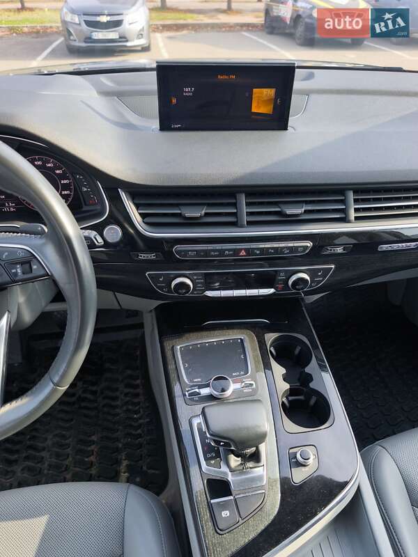 Внедорожник / Кроссовер Audi Q7 2018 в Днепре