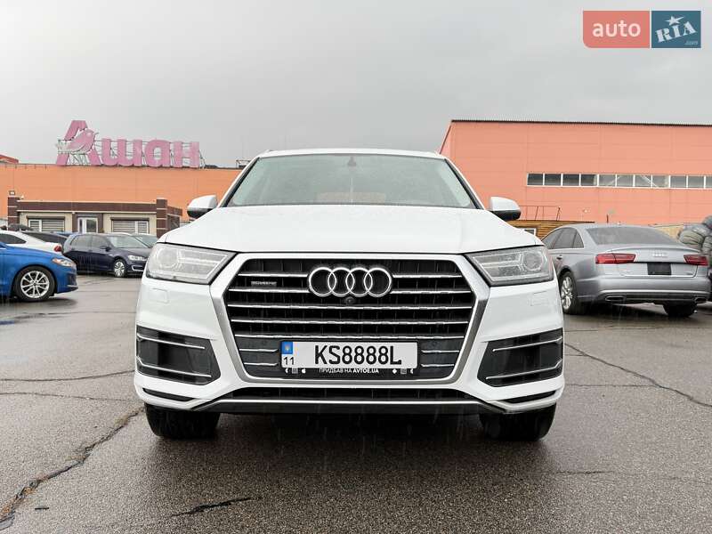Внедорожник / Кроссовер Audi Q7 2016 в Киеве