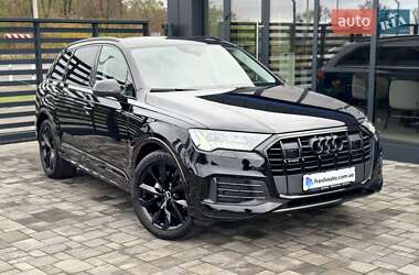 Позашляховик / Кросовер Audi Q7 2022 в Рівному