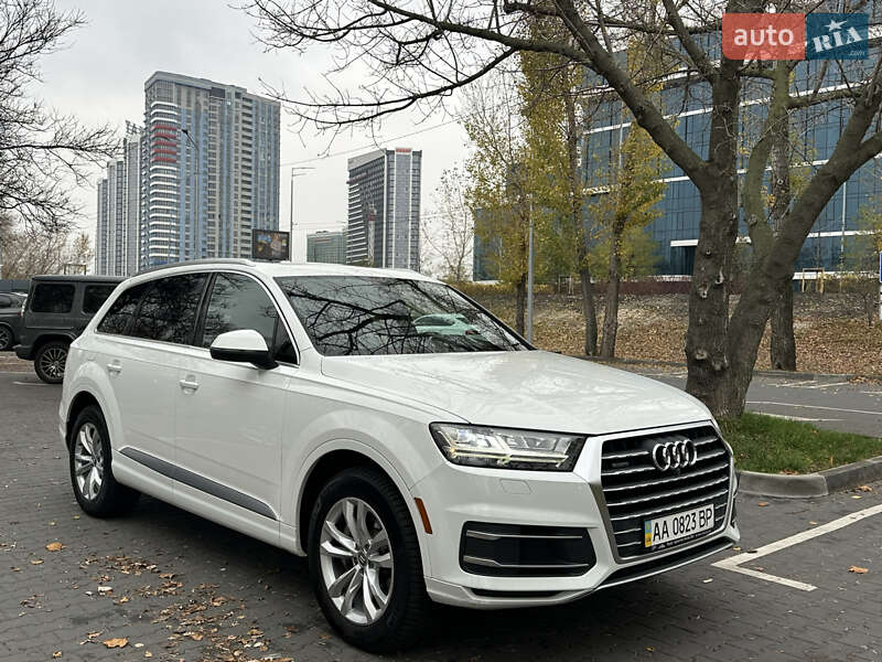 Внедорожник / Кроссовер Audi Q7 2017 в Киеве