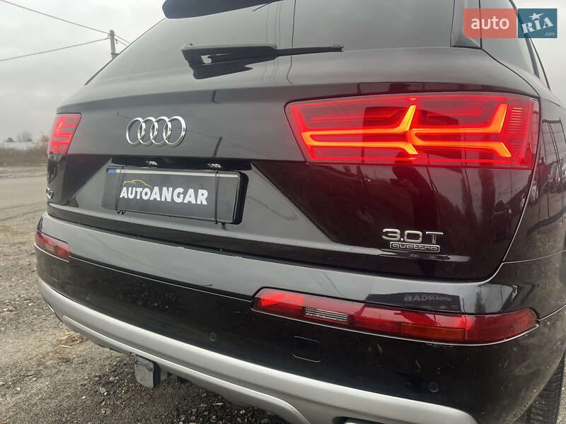 Внедорожник / Кроссовер Audi Q7 2016 в Киеве