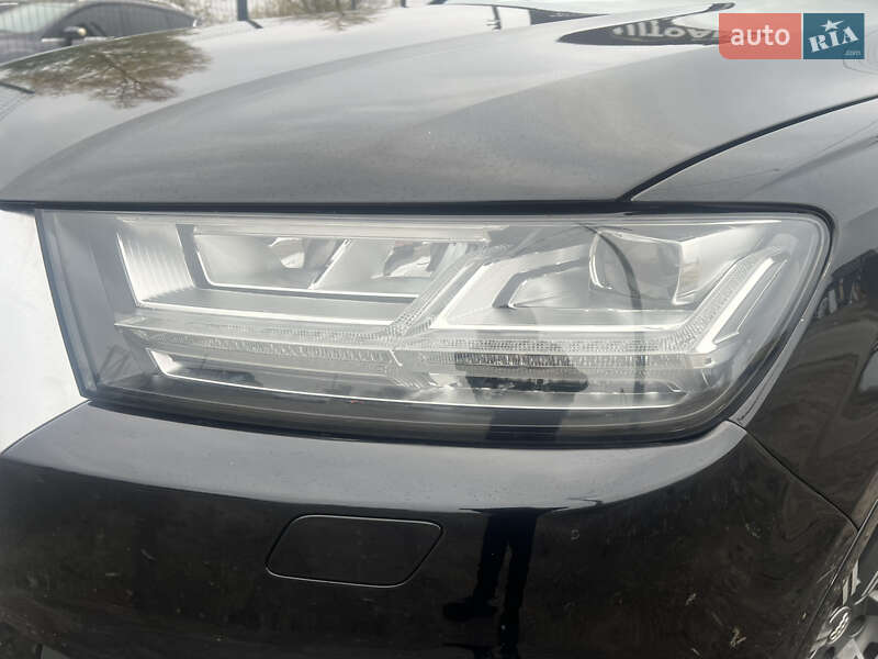 Внедорожник / Кроссовер Audi Q7 2016 в Киеве