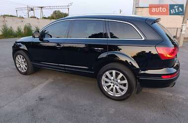 Внедорожник / Кроссовер Audi Q7 2013 в Березане