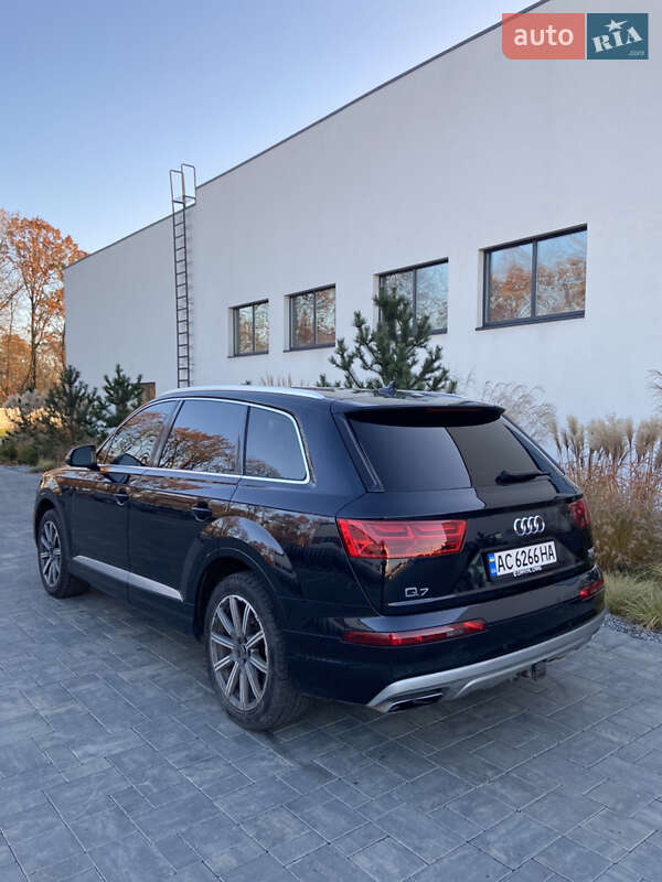 Внедорожник / Кроссовер Audi Q7 2016 в Луцке фото 6 Внедорожник / Кроссовер Audi Q7 2016 в Луцке