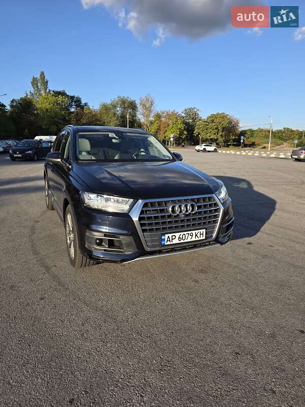 Внедорожник / Кроссовер Audi Q7 2017 в Запорожье