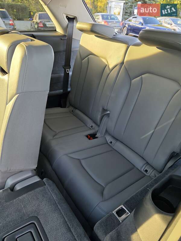 Внедорожник / Кроссовер Audi Q7 2017 в Запорожье