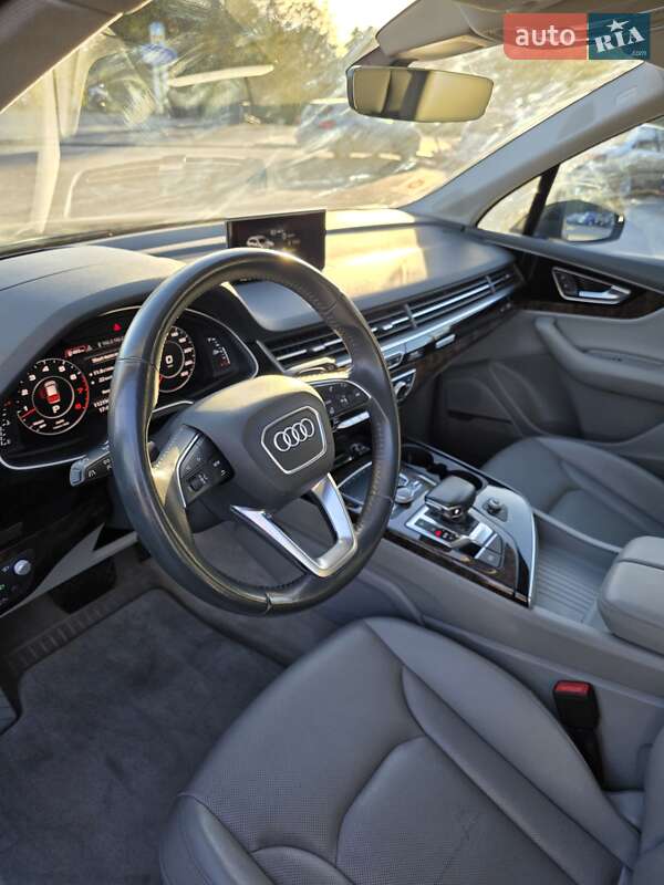 Внедорожник / Кроссовер Audi Q7 2017 в Запорожье