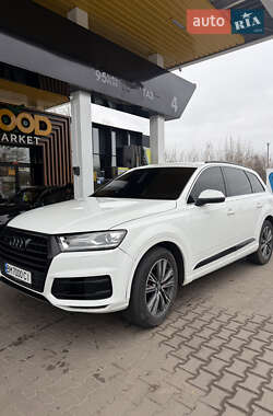 Позашляховик / Кросовер Audi Q7 2017 в Охтирці