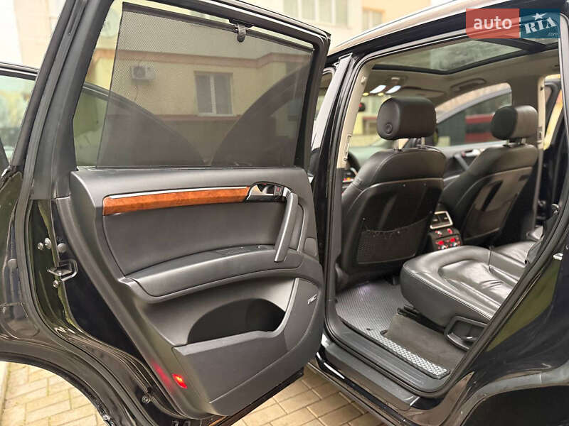 Позашляховик / Кросовер Audi Q7 2010 в Кам'янець-Подільському