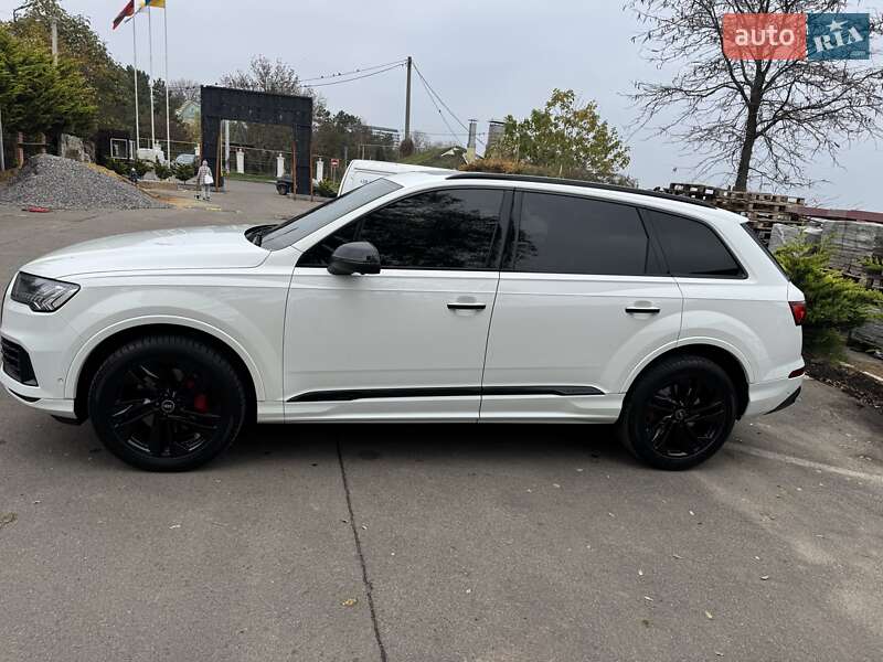 Позашляховик / Кросовер Audi Q7 2020 в Одесі