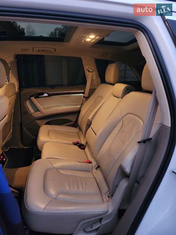 Позашляховик / Кросовер Audi Q7 2013 в Дніпрі