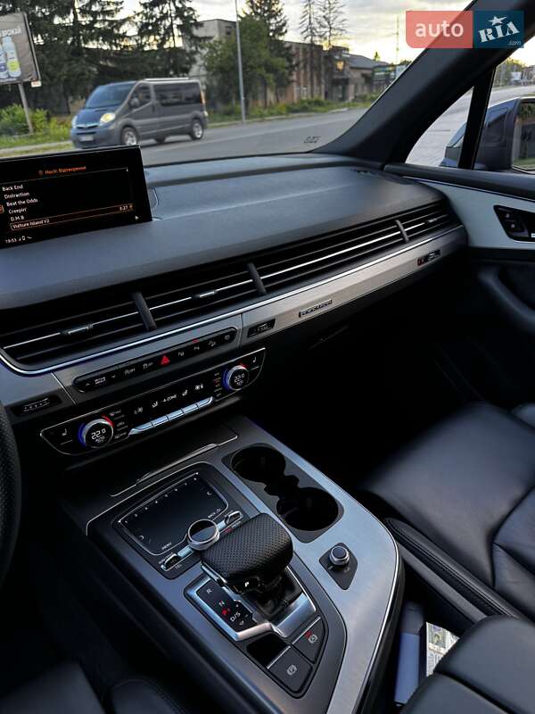 Внедорожник / Кроссовер Audi Q7 2017 в Виноградове