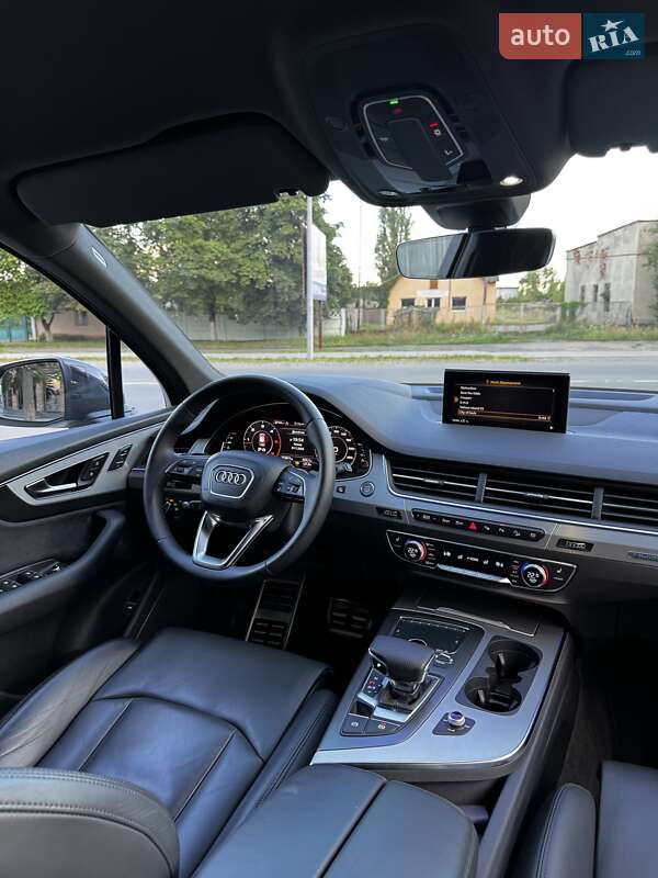 Внедорожник / Кроссовер Audi Q7 2017 в Виноградове