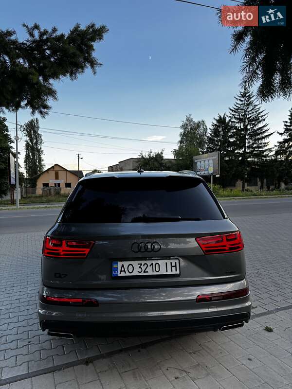 Внедорожник / Кроссовер Audi Q7 2017 в Виноградове