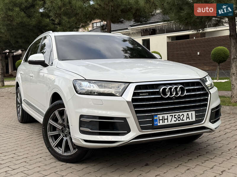 Позашляховик / Кросовер Audi Q7 2018 в Одесі