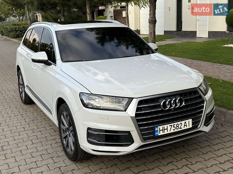 Позашляховик / Кросовер Audi Q7 2018 в Одесі