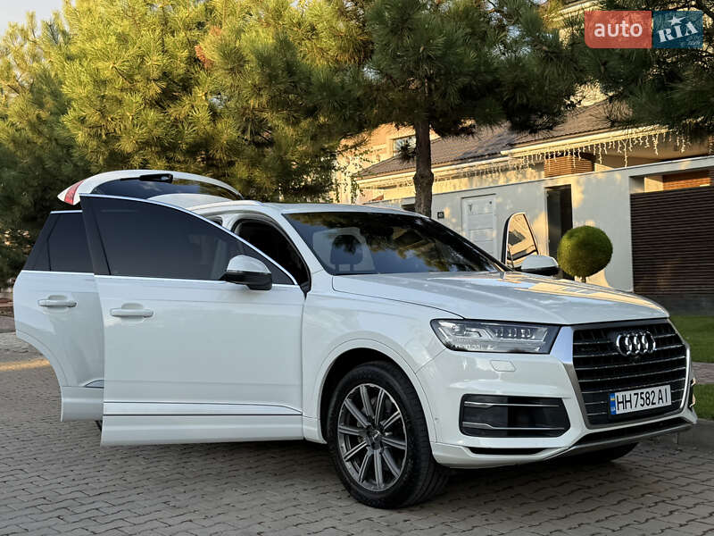 Позашляховик / Кросовер Audi Q7 2018 в Одесі