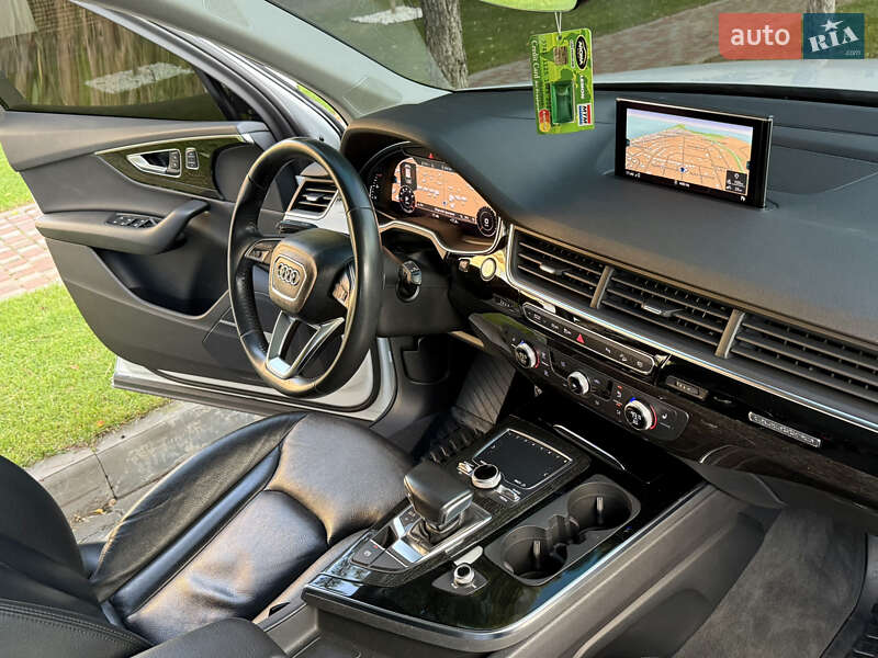 Позашляховик / Кросовер Audi Q7 2018 в Одесі