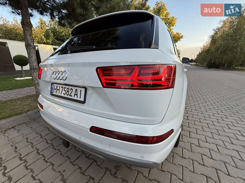 Позашляховик / Кросовер Audi Q7 2018 в Одесі