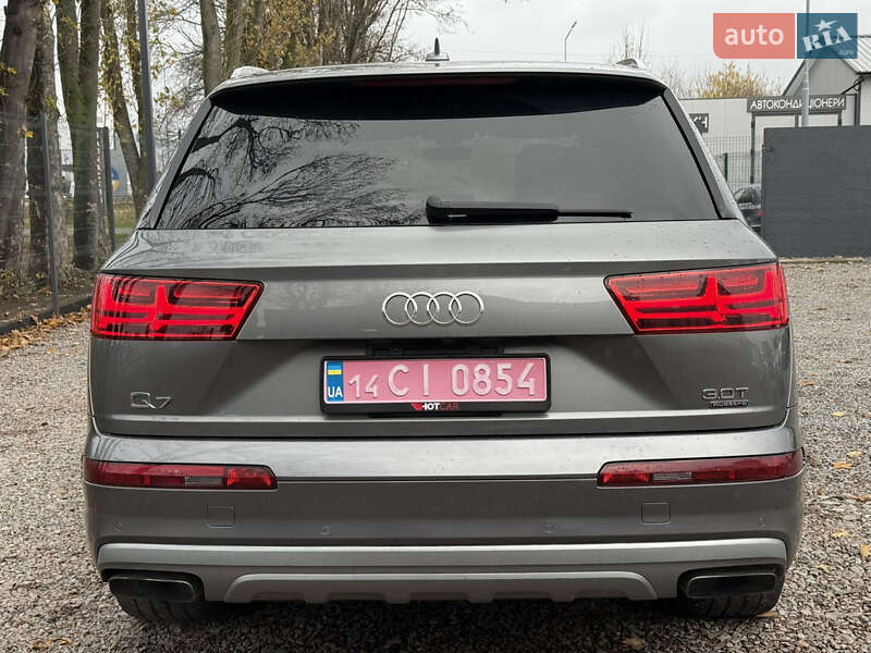 Позашляховик / Кросовер Audi Q7 2016 в Стрию