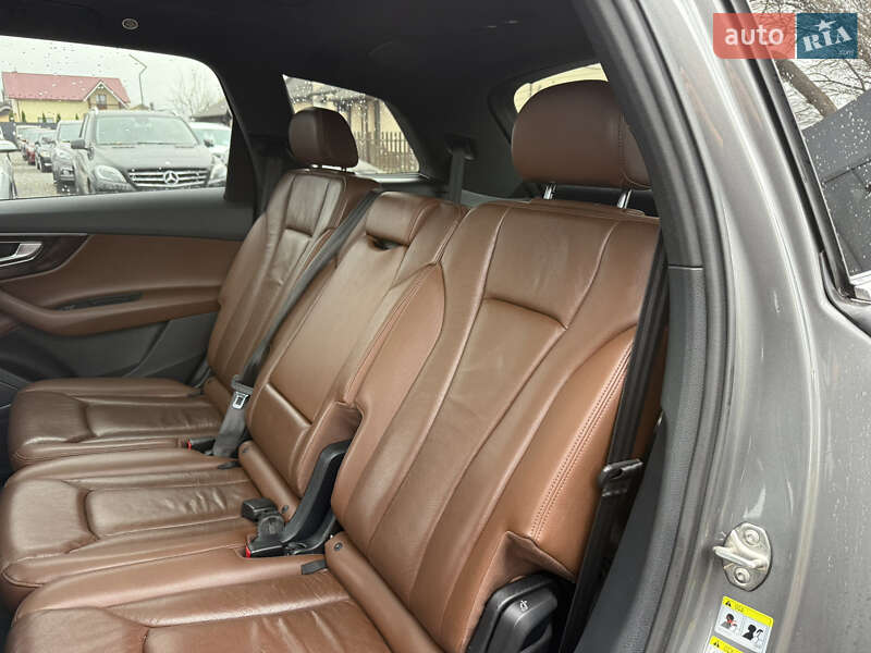 Позашляховик / Кросовер Audi Q7 2016 в Стрию