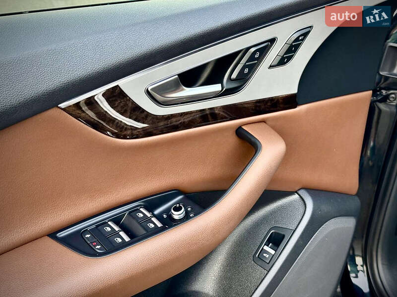 Внедорожник / Кроссовер Audi Q7 2018 в Киеве