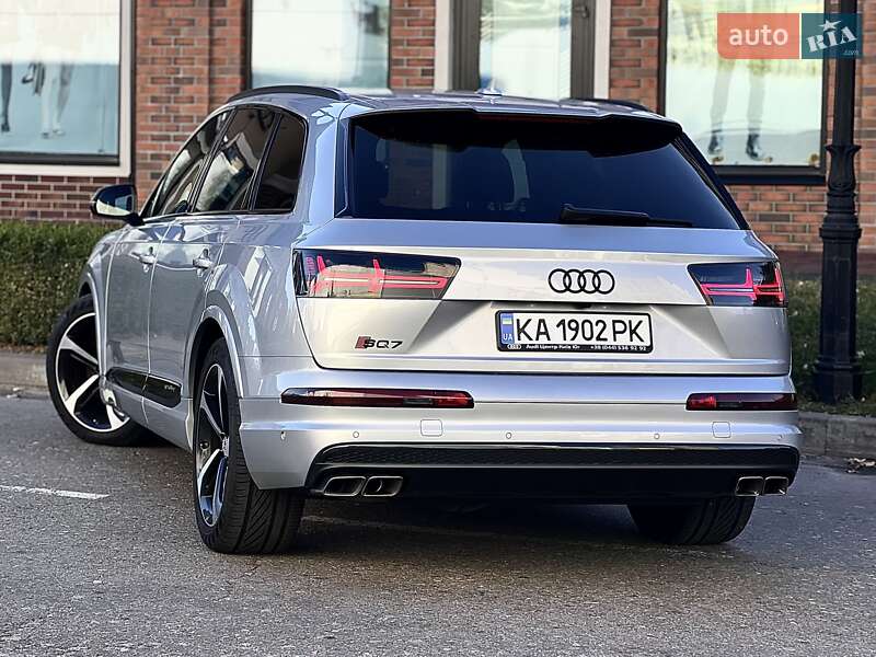 Позашляховик / Кросовер Audi Q7 2017 в Києві