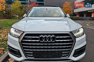 Позашляховик / Кросовер Audi Q7 2016 в Києві