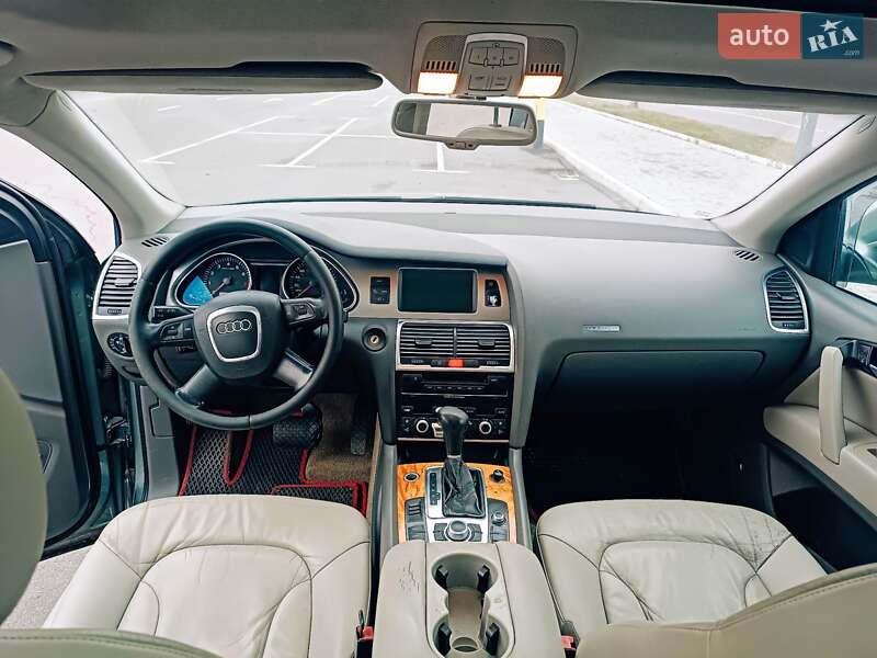 Внедорожник / Кроссовер Audi Q7 2007 в Киеве