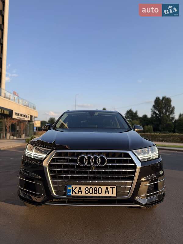 Внедорожник / Кроссовер Audi Q7 2019 в Киеве