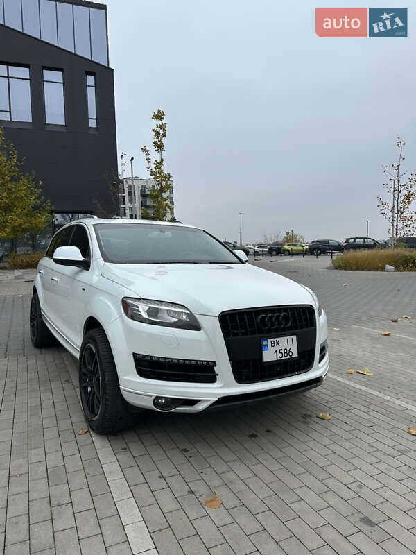 Внедорожник / Кроссовер Audi Q7 2014 в Ровно