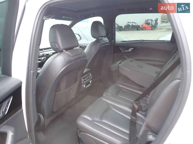 Позашляховик / Кросовер Audi Q7 2016 в Львові фото 7 Позашляховик / Кросовер Audi Q7 2016 в Львові