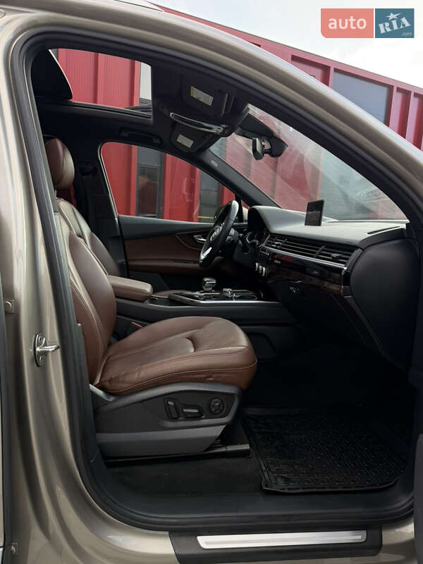 Позашляховик / Кросовер Audi Q7 2017 в Львові