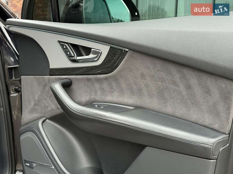 Внедорожник / Кроссовер Audi Q7 2016 в Киеве фото 139 Внедорожник / Кроссовер Audi Q7 2016 в Киеве