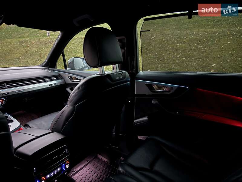 Внедорожник / Кроссовер Audi Q7 2016 в Киеве фото 166 Внедорожник / Кроссовер Audi Q7 2016 в Киеве