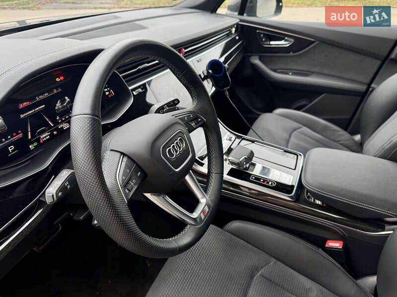 Внедорожник / Кроссовер Audi Q7 2024 в Харькове