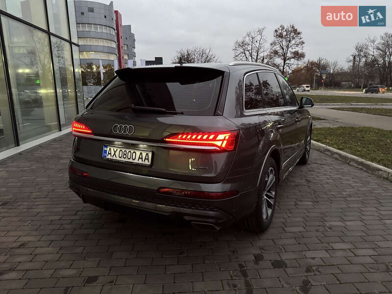 Внедорожник / Кроссовер Audi Q7 2024 в Харькове