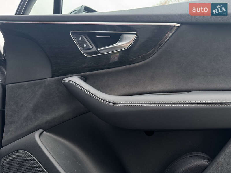 Внедорожник / Кроссовер Audi Q7 2024 в Харькове