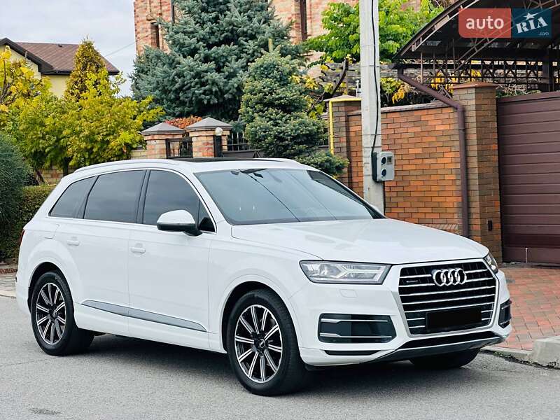 Внедорожник / Кроссовер Audi Q7 2016 в Днепре