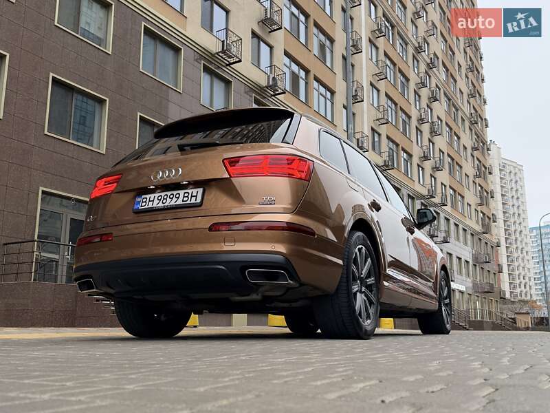 Внедорожник / Кроссовер Audi Q7 2017 в Одессе