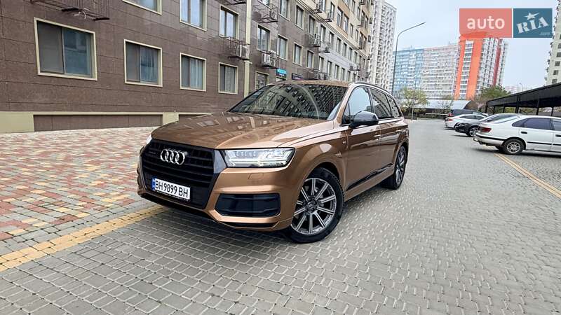Внедорожник / Кроссовер Audi Q7 2017 в Одессе