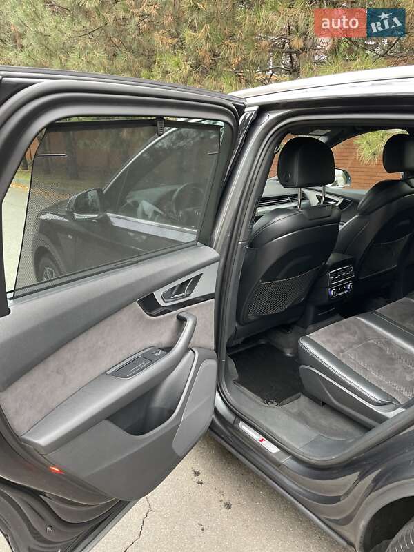 Позашляховик / Кросовер Audi Q7 2016 в Дніпрі фото 14 Позашляховик / Кросовер Audi Q7 2016 в Дніпрі