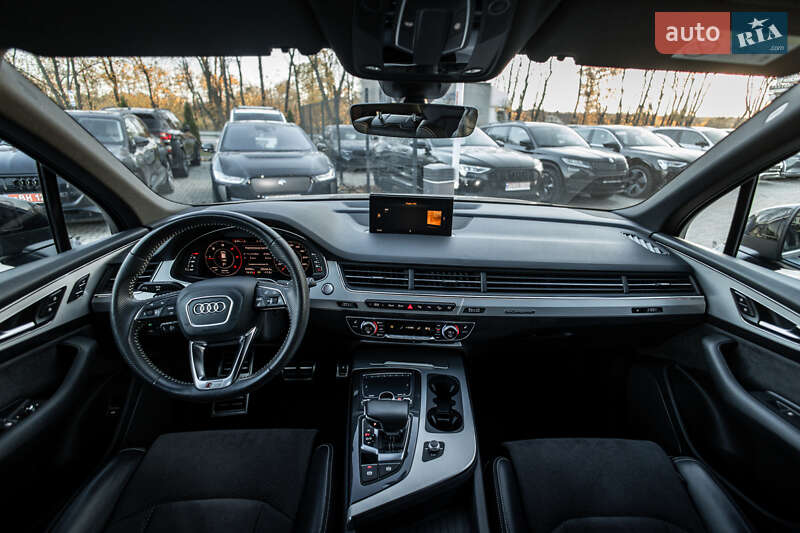 Позашляховик / Кросовер Audi Q7 2017 в Львові фото 16 Позашляховик / Кросовер Audi Q7 2017 в Львові