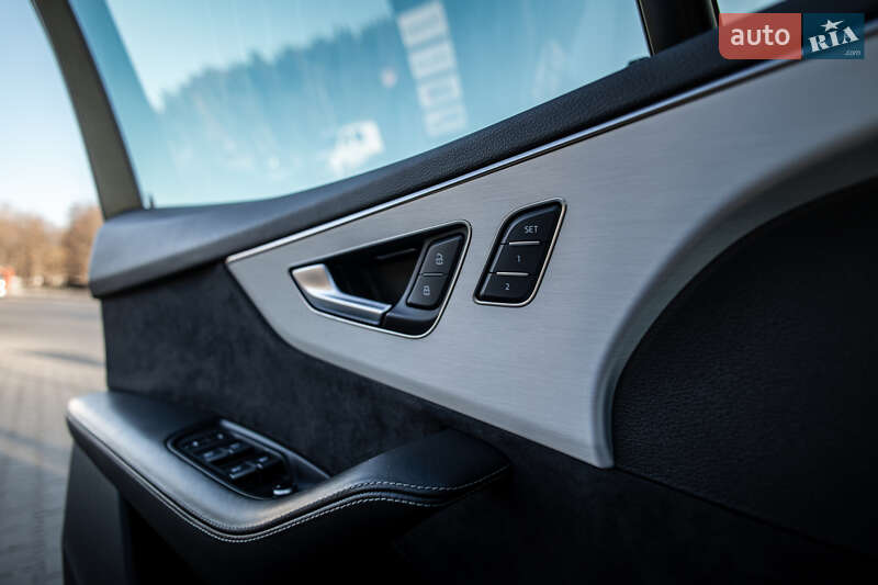 Позашляховик / Кросовер Audi Q7 2017 в Львові фото 44 Позашляховик / Кросовер Audi Q7 2017 в Львові