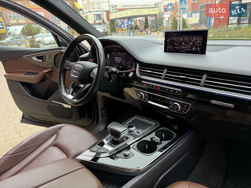 Позашляховик / Кросовер Audi Q7 2018 в Львові