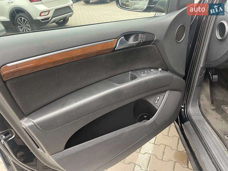 Позашляховик / Кросовер Audi Q7 2006 в Чернівцях фото 17 Позашляховик / Кросовер Audi Q7 2006 в Чернівцях