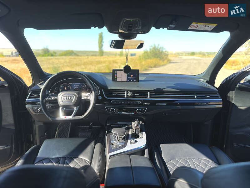 Позашляховик / Кросовер Audi Q7 2016 в Львові