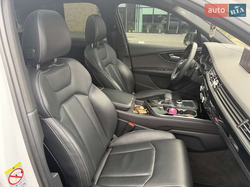 Позашляховик / Кросовер Audi Q7 2017 в Хмельницькому